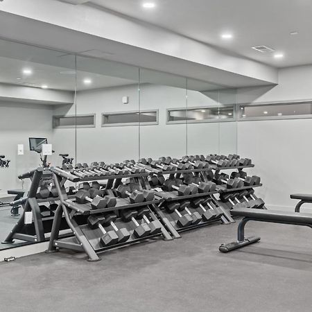Skyline View, Pool, Gym, Balcony'S, Walk To Bway! Διαμέρισμα Νάσβιλ Εξωτερικό φωτογραφία